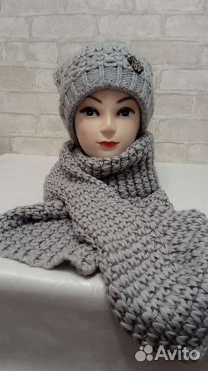 Шапка с шарфом женская