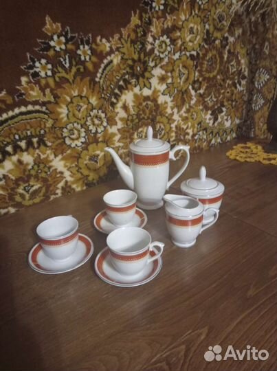 Кофейный сервиз на три персоны