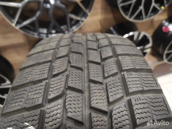 Goodyear Ice Navi 6 215/55 R17 94Q