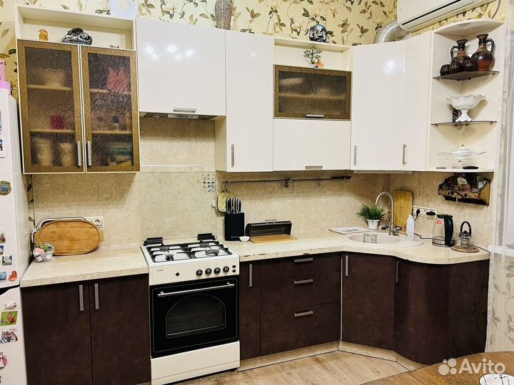 Кухонный гарнитур угловой