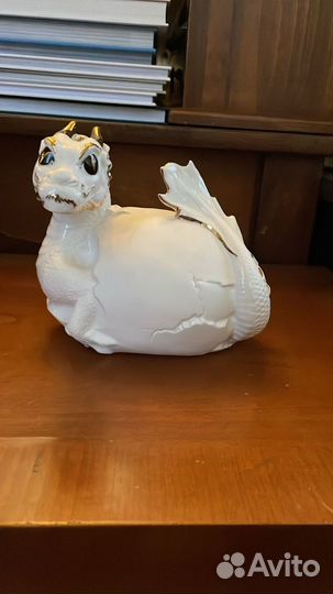 Дракон фарфоровый V porcelain с золотом