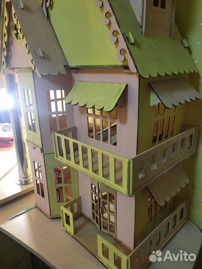 Домик кукольный деревянный