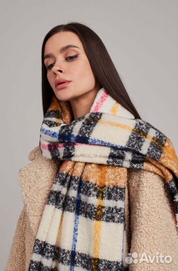 Женский теплый палантин