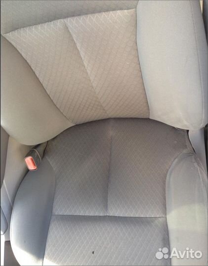 Сидения Крайслер пацифика 2007 г