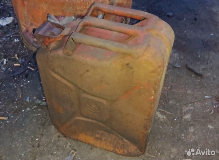 Канистра 20 л металлическая