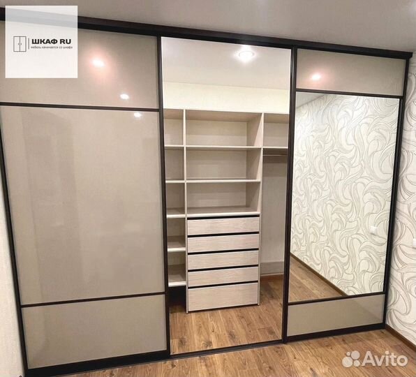 Шкаф-купе в стиле IKEA