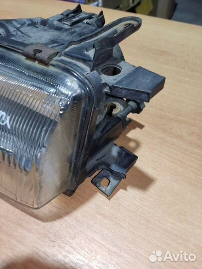 Фара левая Opel Vectra A седан C25XE 1995