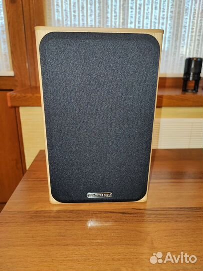 Полочная акустика Monitor Audio Bronze BX1