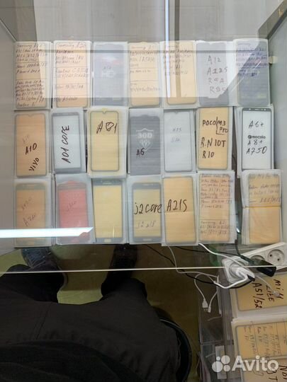 Аксессуары для телефонов. Чехлы стеклы наушники