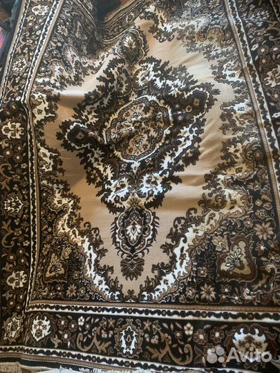 Ковер шерстяной новый