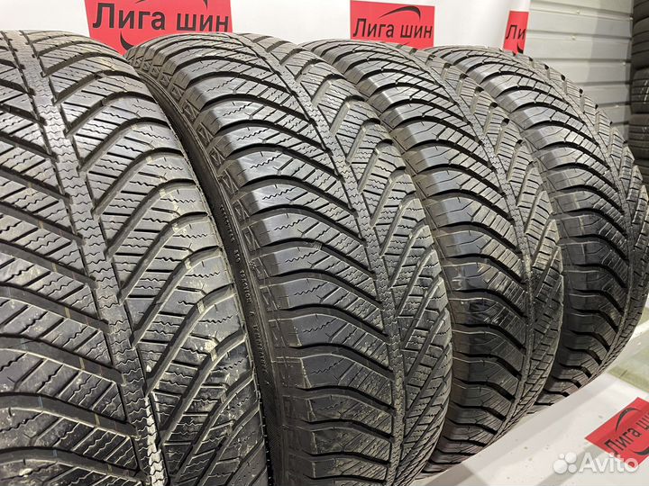 Goodyear Vector 4Seasons 215/60 R17