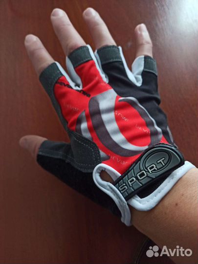 Велосипедные перчатки