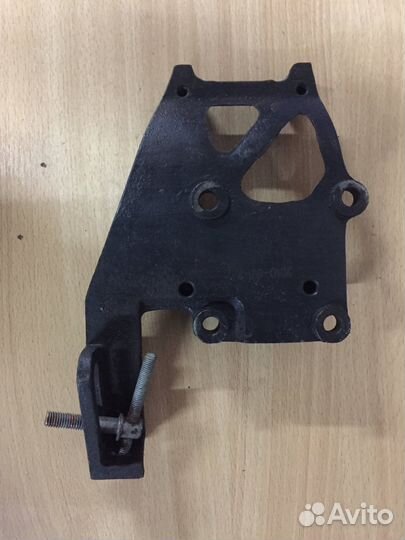 Кронштейн компрессора кондиционера Lifan Breez 520