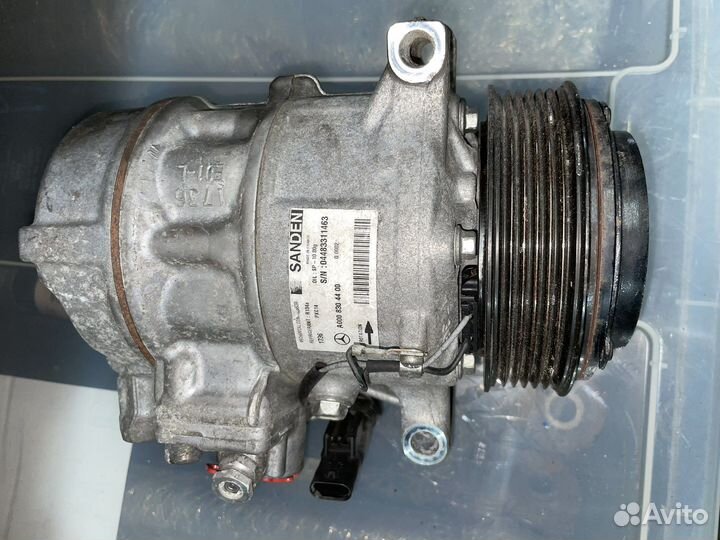 Компрессор кондиционера Mercedes w205 C-class