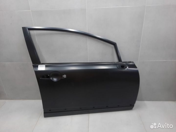 Дверь правая передняя Honda Civic 4D 2006-2012