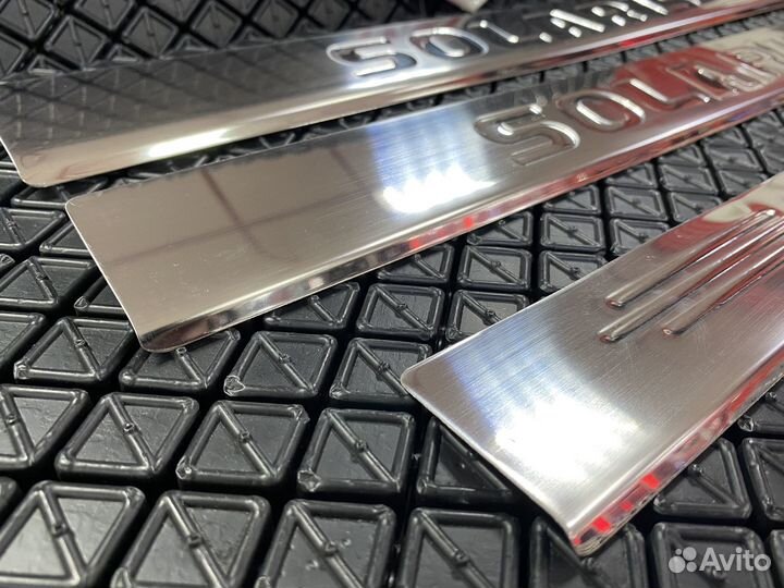 Накладки на пороги салона Hyundai Solaris 2010+