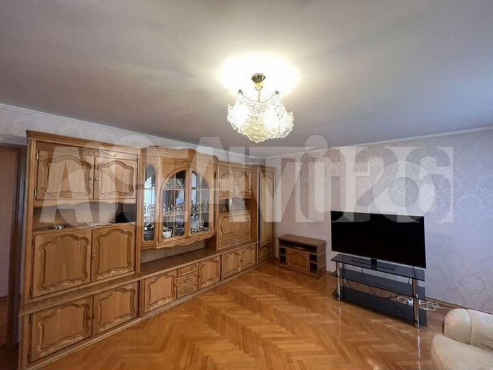 3-к. квартира, 125 м², 3/10 эт.