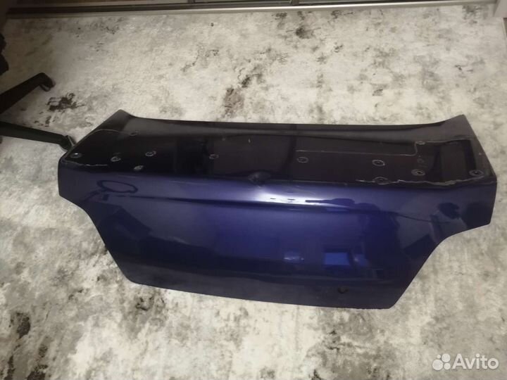 Крышка багажника subaru impreza