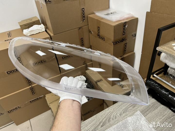 Стекло фары Volvo S80 XC70 2006-2016