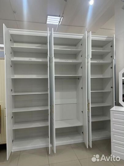 Шкаф распашной