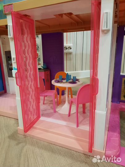 Большой дом для Барби