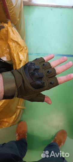 Перчатки военные