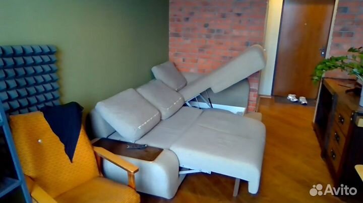 Большой угловой диван