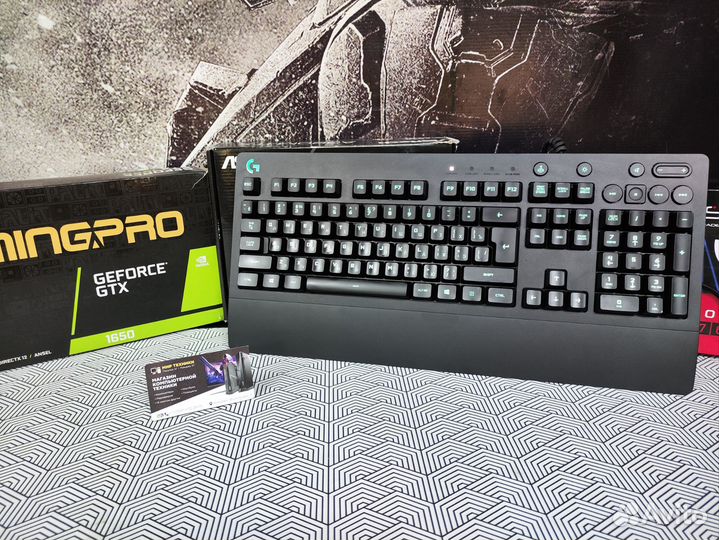 Игровая клавиатура Logitech G213