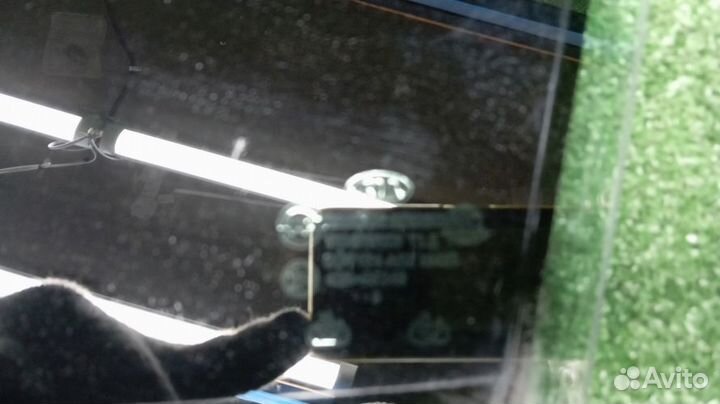 Стекло двери Kia Mohave Левое Переднее