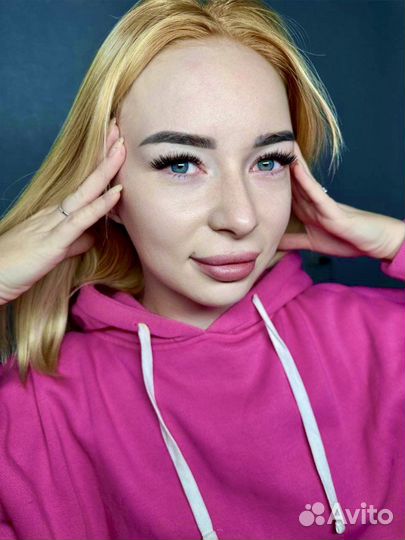 Модель на наращивание ресниц