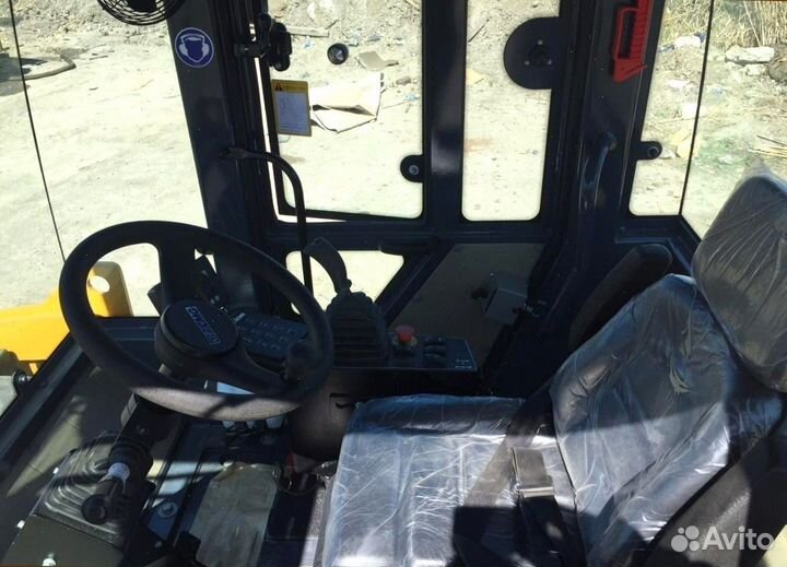 Дорожный каток XCMG XD103, 2023