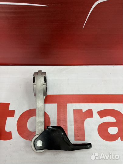 Опора двигателя vw polo зад.AT