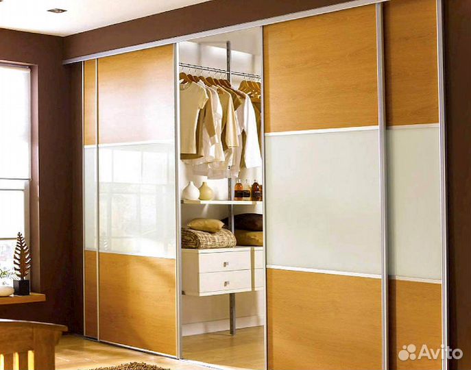 Стеклянная перегородка