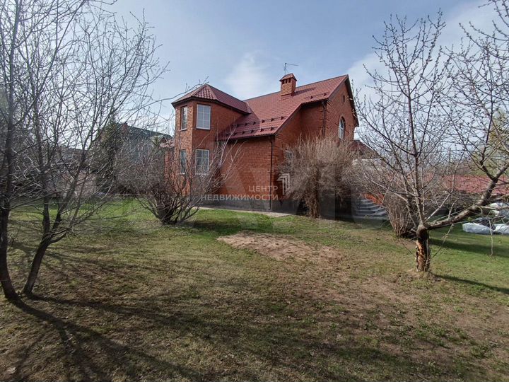 Коттедж 340 м² на участке 10,6 сот.