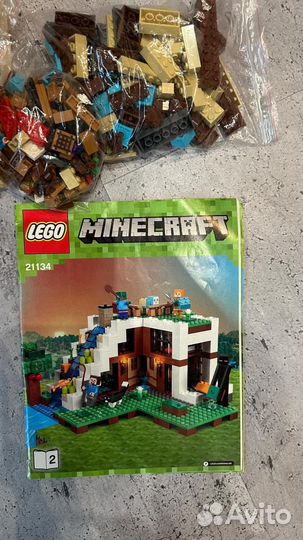 Конструктор Lego Minecraft База на водопаде