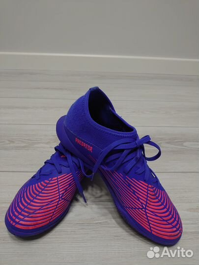 Бутсы adidas predator edge р-р 35