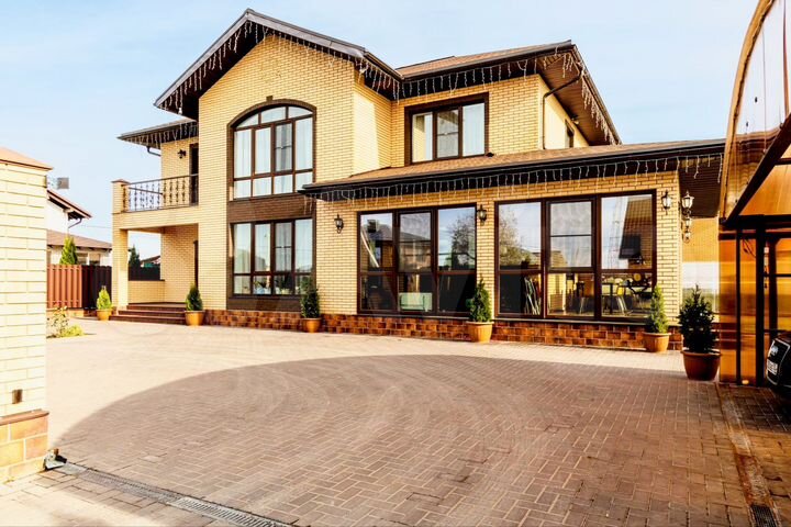 Дом 250 м² на участке 9 сот.