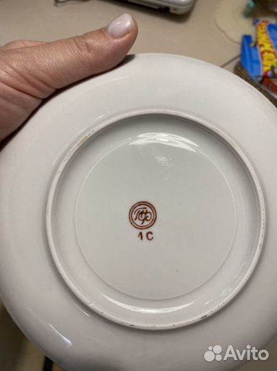 Большая чашка с блюдцем