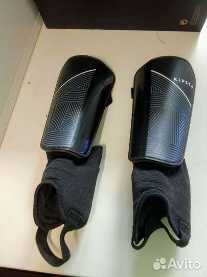 Футбольные щитки