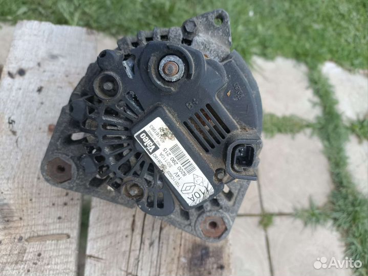 Генератор Renault б/у