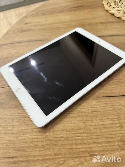 iPad air 32гб wifi