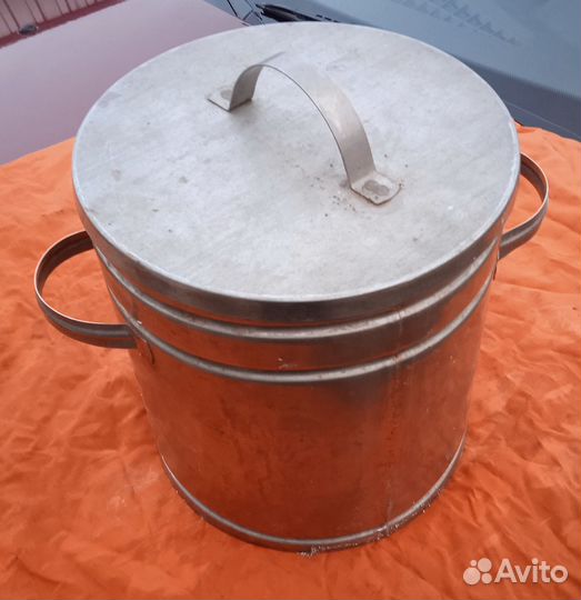 Емкость из пищевой нержавейки 10 л с крышкой