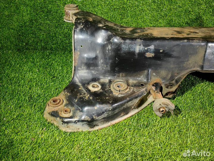 Подрамник передний для mitsubishi grant 8