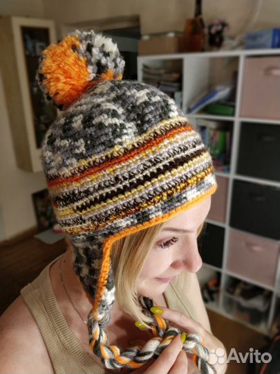 Шапка и варежки женские