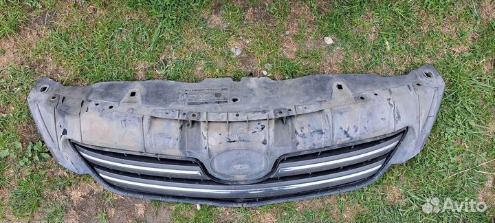 Бампер передний на toyota corolla 150