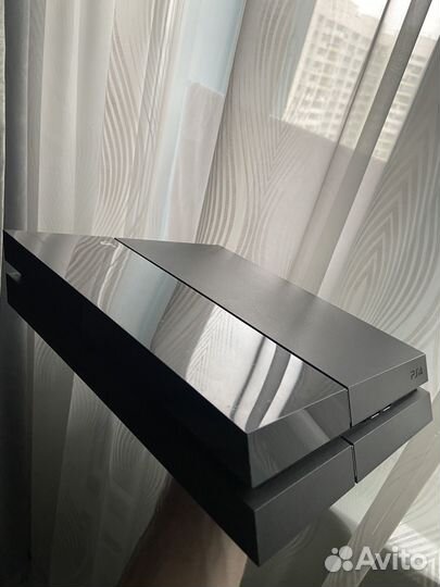 Sony playstation 4 + 2 геймпада + камера