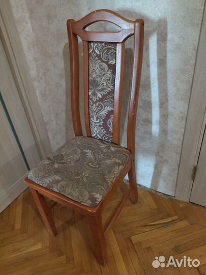 Стул деревянный