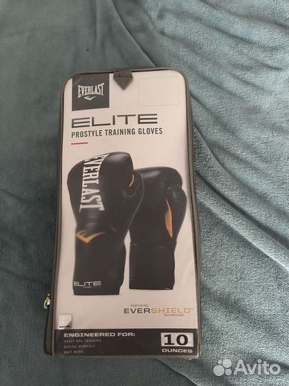 Боксерские перчатки everlast 10 oz