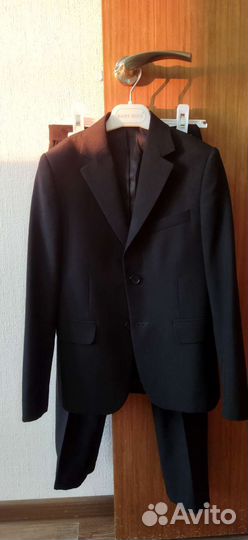 Черный костюм на мальчика 122-128