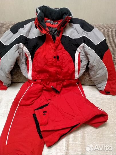 Горнолыжный комбинезон женский